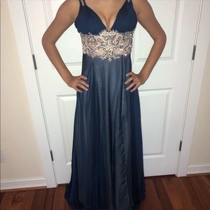 Beautiful Elegant Prom Dress💛